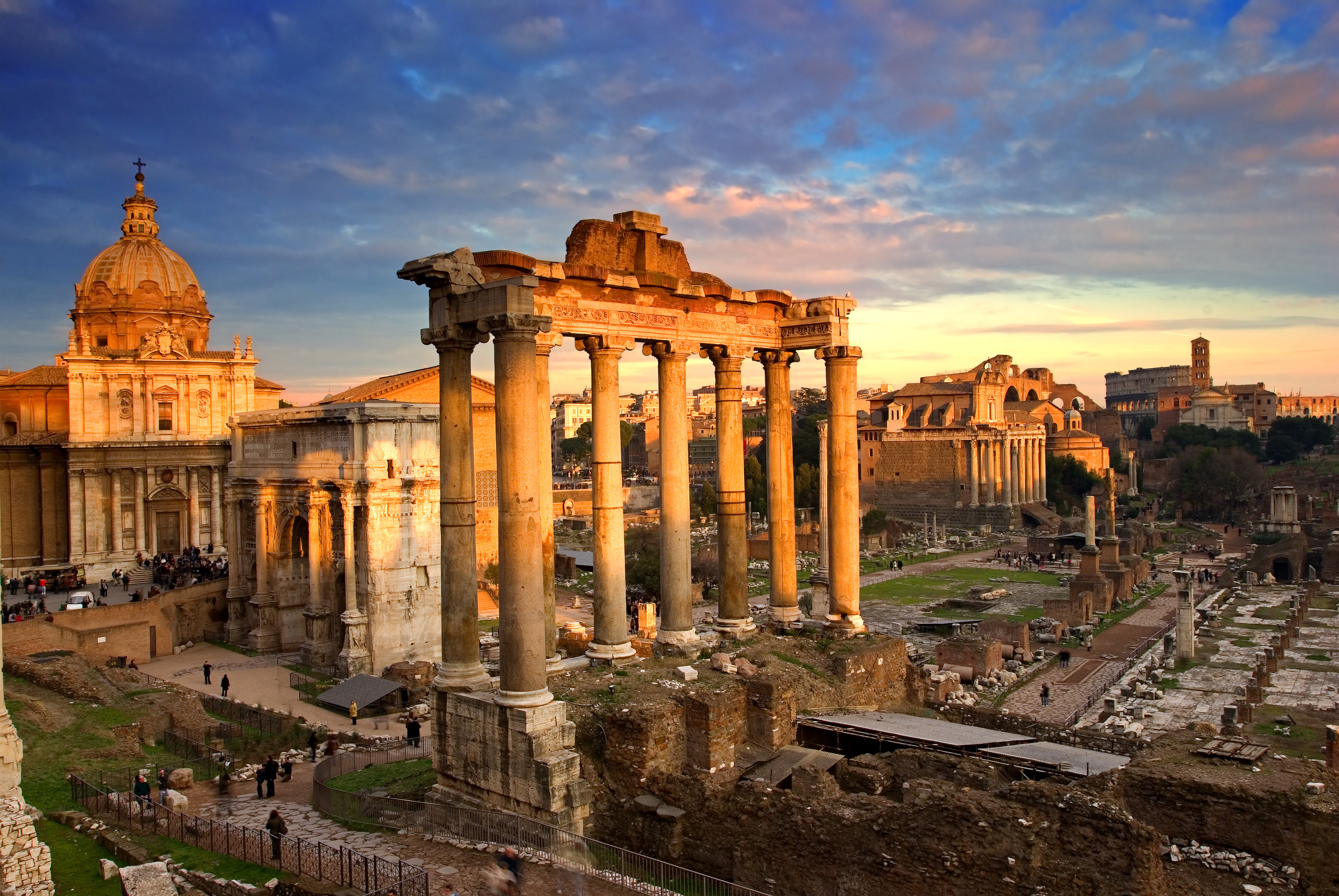 Roman temple. Форо Романо Рим. Форум Романум в Риме. Рим Италия античный. Рим античность.