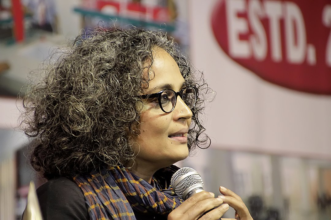 1080px-Arundhati_Roy%2C_Man_Booker_Prize_winner